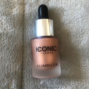 Iconic London Illuminator- Blush. BRAND NEW
